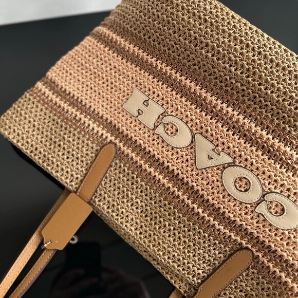 Coach woven tote bag Size: 33x17x30cm, opening size 45cm - Picture 8 of 9